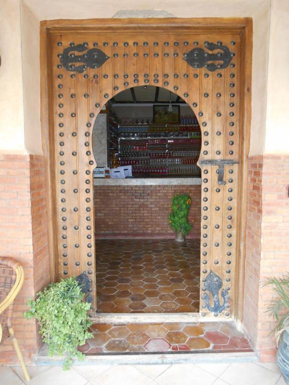 ホテル Kasbah Dardiafa Tourbiste Kelaat-M'Gouna エクステリア 写真