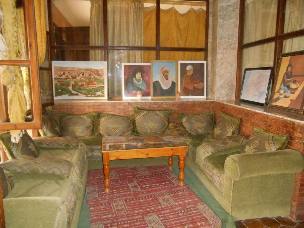 ホテル Kasbah Dardiafa Tourbiste Kelaat-M'Gouna エクステリア 写真